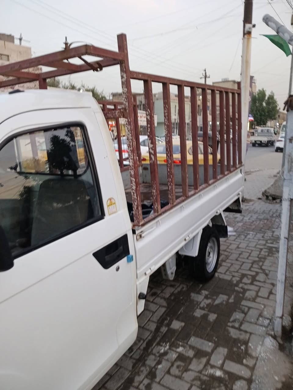 السلام عليكم شيري حمل ١طن موديل ٢٠١١ رقم بغداد للبيع السعر ٣٦ ورقة للإستفسار الاتصال ***********
