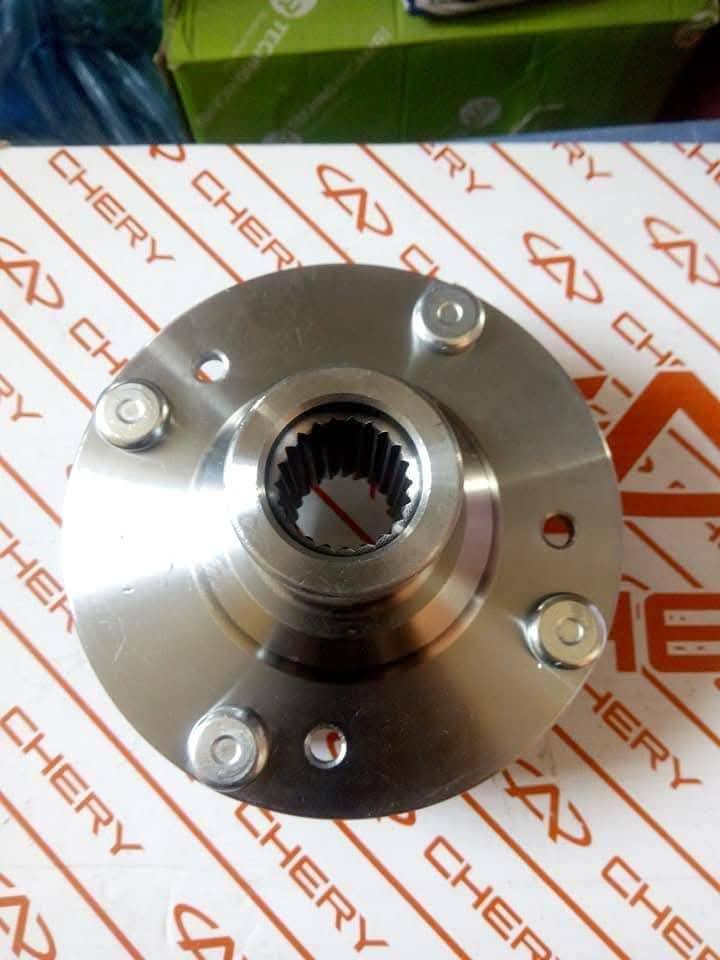 بسم الله الرحمن الرحيم ..

رمضان كريم.. 

للبيع
 بولبرن امامي اصلي ختم شيري لسيارات فلوين + فلنجة بولبرن امامي نوعية درجة اولى..

المراسلة على ماسنجر
او  *********** واتساب.
