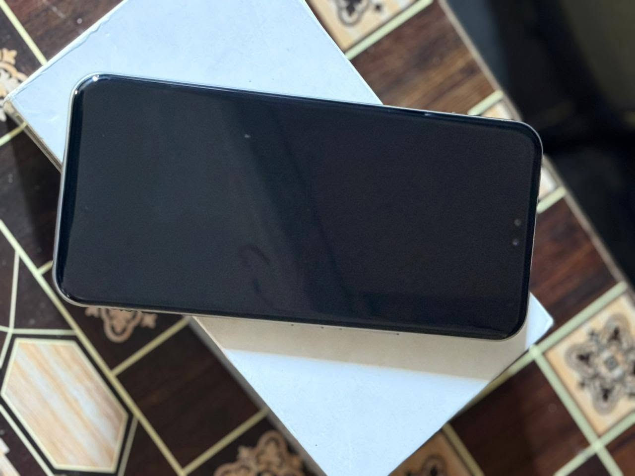 السلام عليكم شباب هونر 400 برو نسخه 5G للبيع جهاز نضيف الله شاهد وغني عن التعريف للبيع سعره 700 وبي مجال ذاكره 512  العشوائيه 12 سبب البيع محتاج هذا رقمي ((  *********** ))
