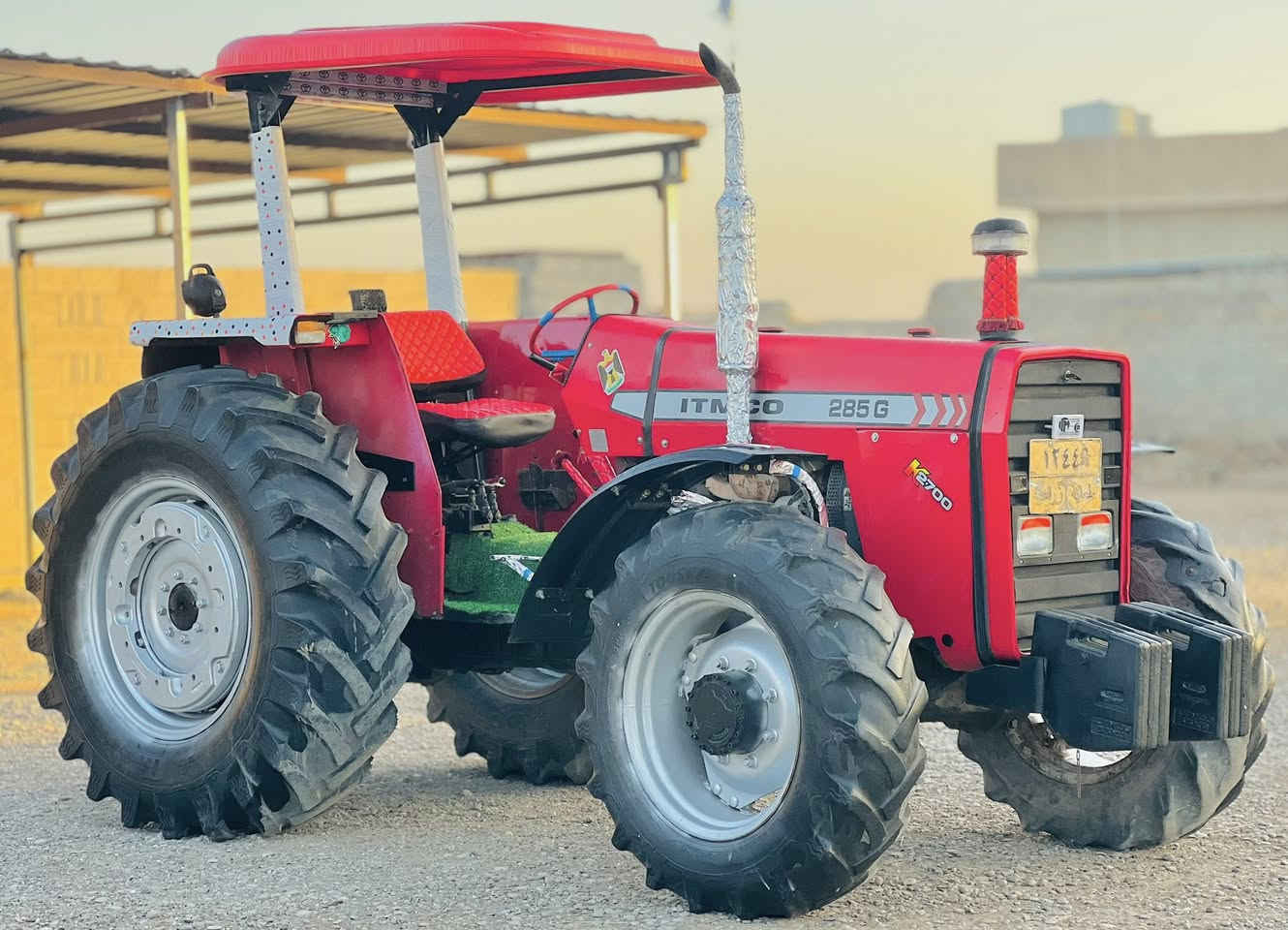 السلام عليكم مكلف بالنشر تركتر دبل ايراني باب الاول للبيع موديل 2012كله عل شركه رقم وسنويه رقم سليمانيه السعر 105ورقه وبيه مجال الاستفسار عل الرقم ***********
