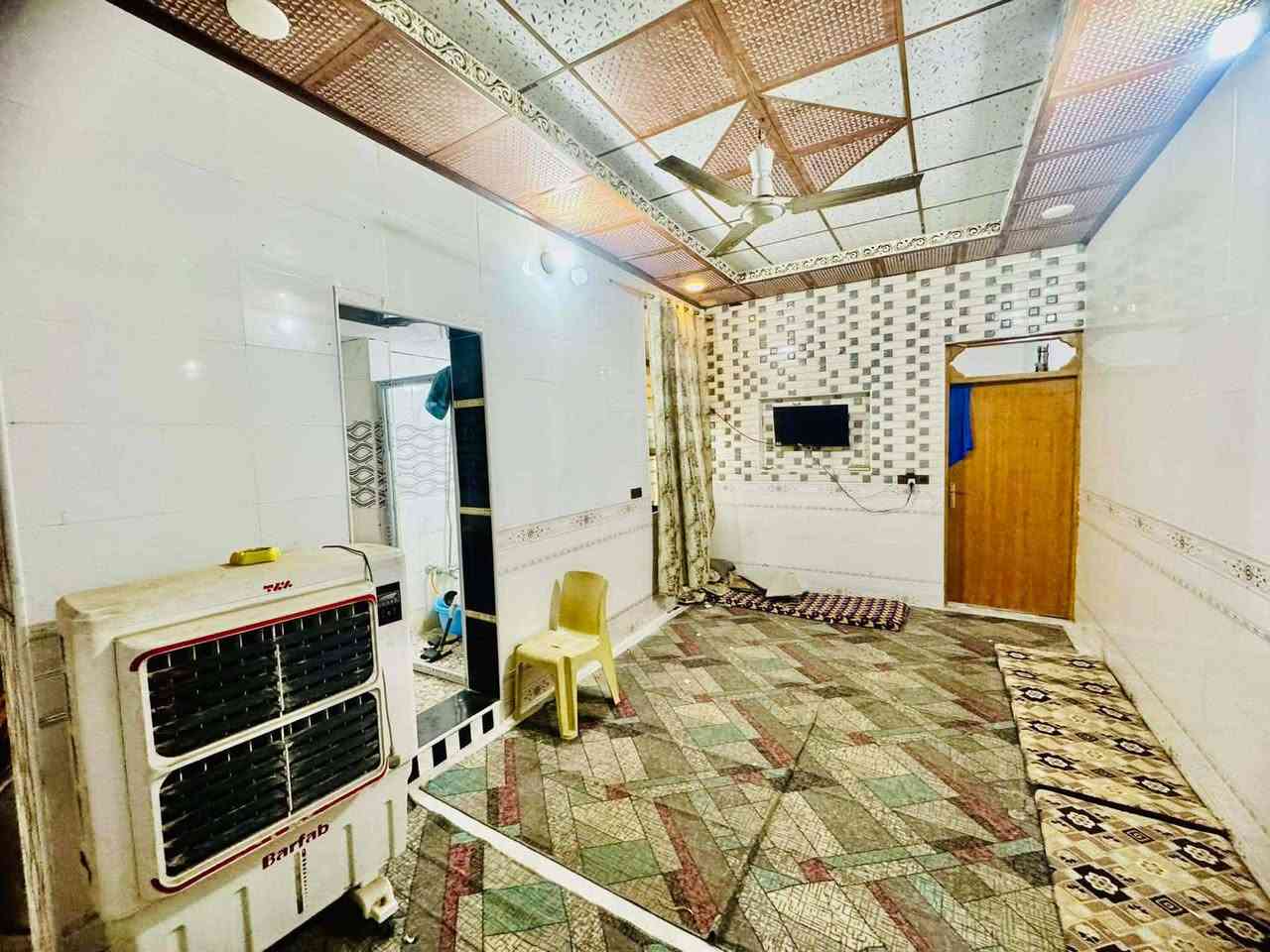 دار للرهن (100 متر) طابو صرف حي النداء
مجمع بيتي الثاني قرب الأميرات 
السعر الرهن 18 مليون  وبي مجال سنه وقابل التجديد  معه الثاث جاهز السكن 
شارع ١٥ مقابيل السوك 
يحتوي على طابق واحد 
 غرفه  مطبخ   صاله   استقبال
ـــــــــــــــــــــــــــــــــــــــــــــــــــــــ
***********
