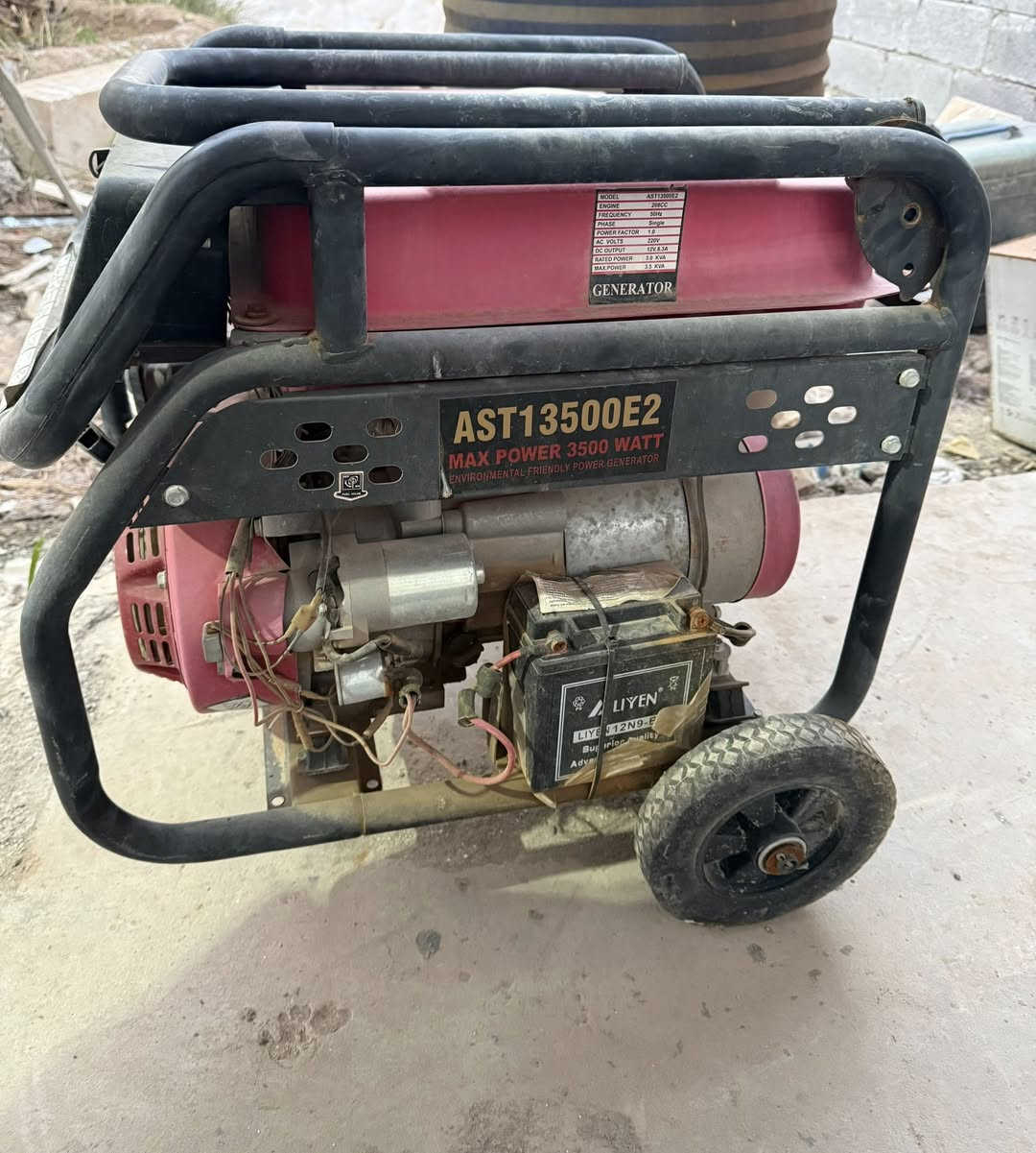 للبيع…

مولدة استعمال شهرين 
مكان حي الجامعة بل زراعي 
اللاستفسار ‭0785 991 7144‬
