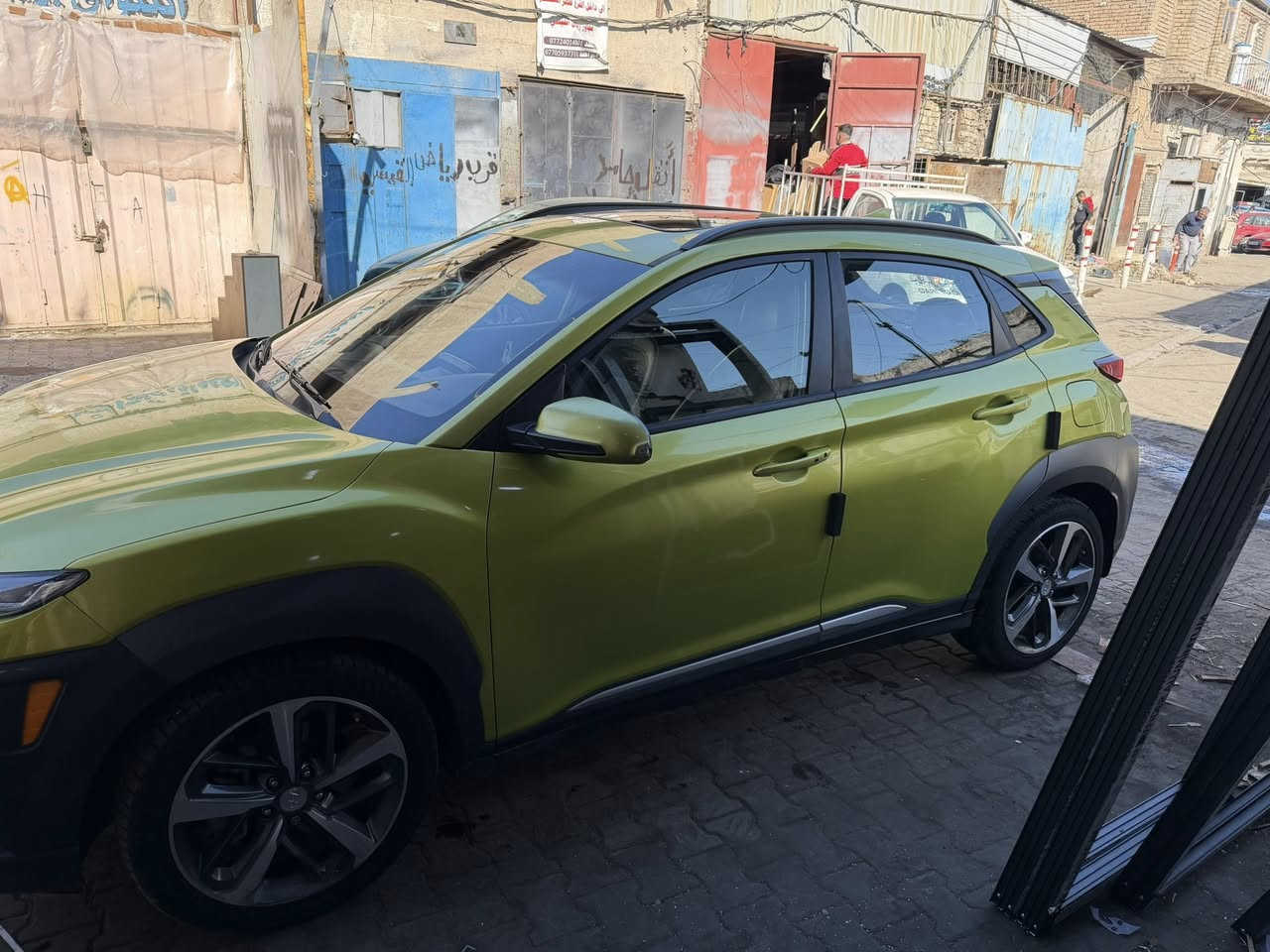 سياره كونه لون مميز ٢٠١٩ حادثه بجم صور الحادث موجوده وبيها شكم قطعه صبغ تبين بلسونار
مكينه ١٦٠٠ تيربو فول. 
بصمه 
حساسات أماميه خلفيه 
راذارات 
كشنات جلد كهربائي 
تبريد قطعه وحده 
فتحه 
تحكم ستيرن جهتين 
أشاير بلمري وبعد بيها مواصفات 
وبيها شكم طخه كما موضح بلصور 
السعر ١٢٥$ وبيها مجال بسيط
العنوان بغداد السياره باسمي 
رقم تلفون ***********
