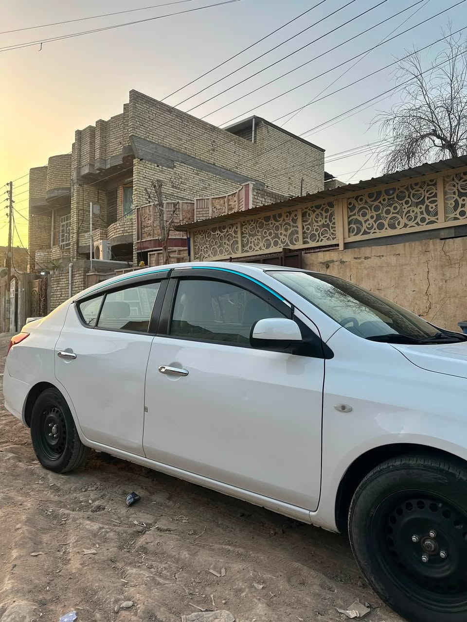 نيسان هندي 21 رقم بغداد ماشيه 83 السعر ب105
***********
