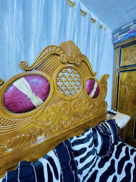 غرفه عراقيه تسكام نظيفه البيع سعر 850 عنوان زبير مو شراي لاتتصل رجآ ***********
