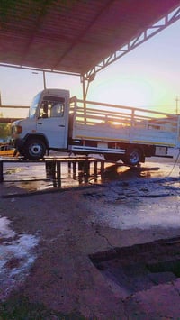 مارسيدس بزون موديل ٩٣ مكينه سوبر شاصي فان السياره مكفوله رقم انكليزي ب...