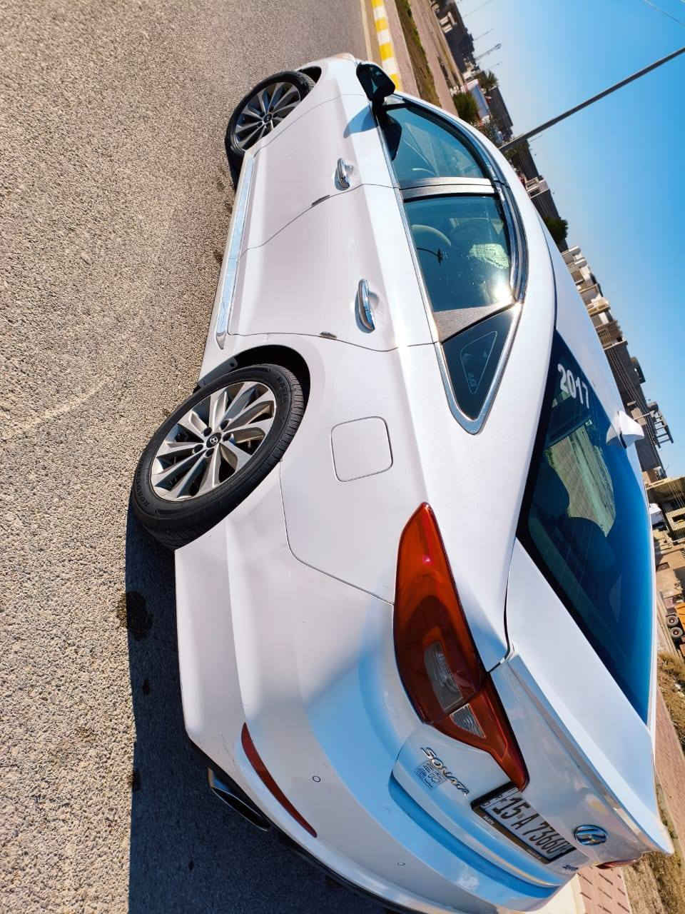 بسم الله يا الله
سوناتا  للبيع 
موديل 2017
لون ابيض صدفي 
رقم انبار الجديد تحويل مباشر 
وارد امريكي 
محرك 2400.jdi  ممفتوح فقط معلي كازكيت لاتبخير ولا تنقيص 
سياره ليبل واحد ضرره دعاميه اماميه من امريكيه فقط 
وهنا صار بيه صبغ قبق صندوك وشويه براس البنيد اثر تكشير 
بدون ضربه والسونار مرفق مع الصور باقي كفاله والك الفحص 
نضام سبورت دبل كزوز كشن كهرباء داخل لون بيجي 
تبريد تدفئه شرط تخم تاير جديد بطاريه جديده 
محرك كير شرط صدر خلفي امامي كله جديد 
سياره احله من صور جديده مال جناي ترايك وين ميعجبك 
المسافه المقطوعه 133
مكان السياره الرمادي 
السعر 122ورقه 🖐
الشراي يتصل وبلخدمه 
***********
***********
