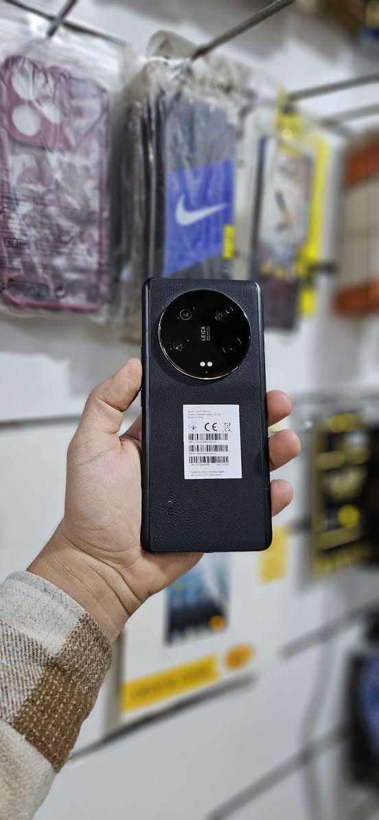 Mi 13 ultra 
عملاق شاومي الوحش

ذاكره 512/12+12g

نظافه 💯💯
مكفول حتى من الشخط 
استعمال قليل جداً
 
معالج snapdragon 8gen2
كاميرات احترافيه لايكا الالمانيه
زووم 120x

ملحقات كامله
شاحن سريع جدا 90W

السعر 650الف
بابل سوك الحله شارع المكتبات مكتب الماسه للموبايل
متوفر توصيل جميع محافظات

بيع أو مراوس استفسار خاص أو اتصال 

***********
*********** حلة, بابل
