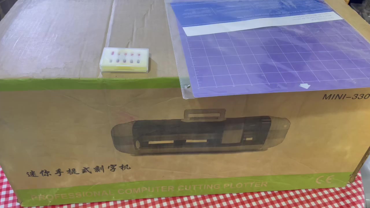 السلام عليكم ، للبيع كتر + ماكينة صنع أزرار ومغناطيس للثلاجة مربعة
السلام عليكم ، للبيع كتر + ماكينة صنع أزرار ومغناطيس للثلاجة مربعة  

١. قاطعة كتر للستيكرز والفينيل 
Cutter plotter mycut  30 cm  
مع كامل ملحقاتها كما موضح بالفديو + ٩ ابر اضافية + حصيرة جديدة ممستخدمة
استخدام الجهاز ٦ اشهر فقط 
(الجهاز صاير بي اصفرار شويه لان جنت استخدمه يم شباك ف البلاستك اتغير لونه )
 رايدته ب٣٥٠ الف قفل
ماخذتها من مكتب الريان بالمتنبي وتكدرون تتأكدون من الاسعار
ممستعجلة على بيعتها وماانزل من سعرها بدون احراج
وتكدرون اتشوفون شغلها بصفحتي بالانستا @heveensgraphics
(البيع لاسباب خاصة)

٢. ماكينة صنع أزرار ومغناطيس للثلاجة مربعة  50*50
2-in-1 Square Fridge Magnet Button Maker

الجهاز + ١٠٠ قطعة مغنانطيس + ٢ قوالب واحد منهم على شكل قلب والثاني دائري حجم 32+ ١٠٠ قطعة لقالب القلب
الجهاز غير مستخدم فقط جربته
مشتريته من موقع علي اكسبرس 
تكدرون اتشوفون شغله من خلال البحث بالنت باليوتيوب او اي مكان اخر
صار عليه ويه الشحن ب٤٠٠ الف رايدته ب٢٥٠ الف قفل بدون احراج وهو غير مستخدم
تكدرون تتأكدون من سعر الجهاز بالمتنبي


**إذا كنت صاحب هذا الإعلان وتريد حذفه لأي سبب، رجاءا أرسل رسالة إلى الدعم الفني**