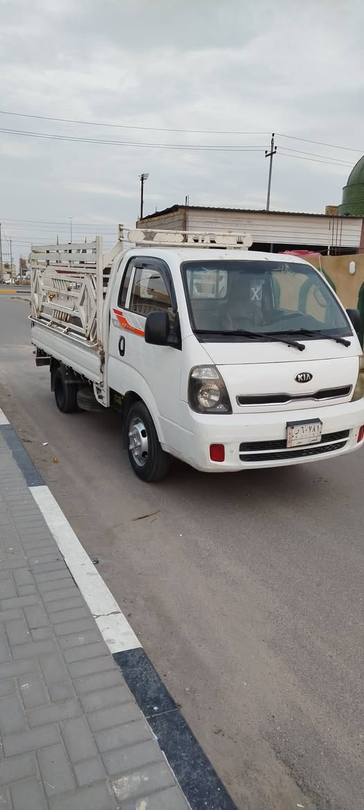 السلام عليكم كيا بنكوم موديل 2015 للبيع سياره مكفوله وكفاله عامه رقم بصره سياره موجوده بالبصره سعر السياره 118 وبيها مجال للشراي ***********
