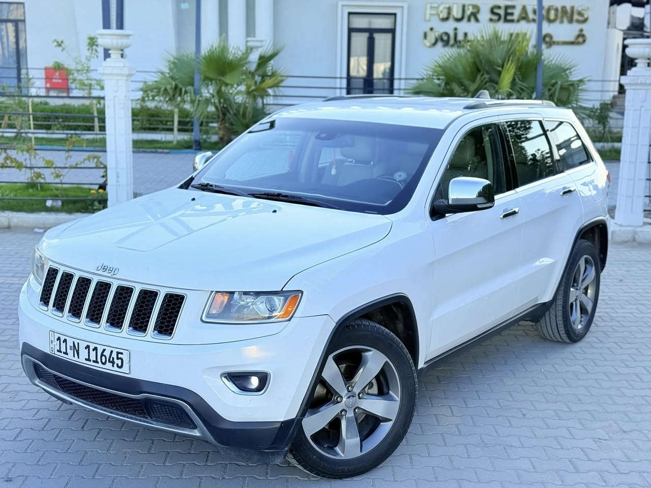 جيب  شيروكي فئه لمتدد عدا فتحه موديل 2015 شاشه جبيره جلد داخل بيجبي كهرباء رقم بغداد تحويل مضمون ماشيه فقط 96  اصل سبير منازل بيها قطعتين بدون دواخل جاملغ +بنيد  وبقيه مكفول مكاني النجف للاتصال ***********
السعر 181 ورقه بيها مجال
