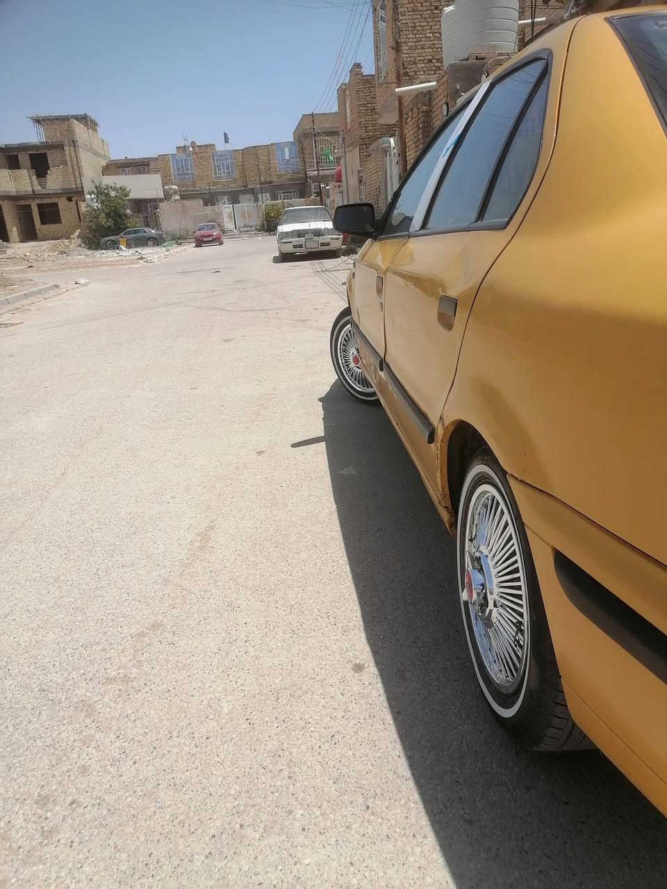 السلام عليكم سياره سمند مديل 2012سياره جاهزه من كلشي ربع ماتخسر عليه سنويه ورقم جديد حداديه امامي خلفي  توني مكملهن تخم تاير جديد تبريد وي السويج خير من الله للعلم مكينته محوره ياباني السعر 40وبيه مجال للشرايه للاستفسار الاتصال على الرقم ***********
