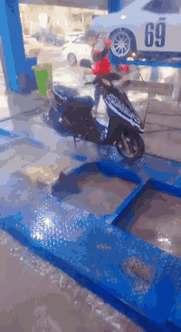 اكزز للبيع مكفوله من كلشي جديده لوك ميكنه خرسه مكفوله جيب فيتر وتعال العنوان بغاد الجديده ***********
