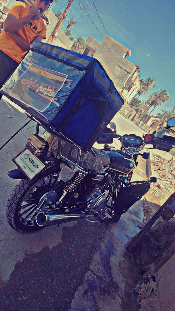 ايراني مديل 25 دراجه  زيرو  ماشيه 4000مصار شهرين من منزلها ممشتغل بيها دلفريي دراجه بعدها جديده بنجر مصاير بيها مجرد بانزين ودهن دراجه شاشه بيها تعرض و بلاتوث هاي شوفت عنيك سعر دراجه 850 عنوان بغداد جزيره بغداد متواجد على فيس وهذا رقمي ***********
