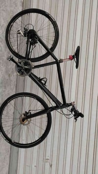 Cannondale (بلاسم) — للبيع نوع: Fitness / Flat-bar road  إطار ألومنيوم...