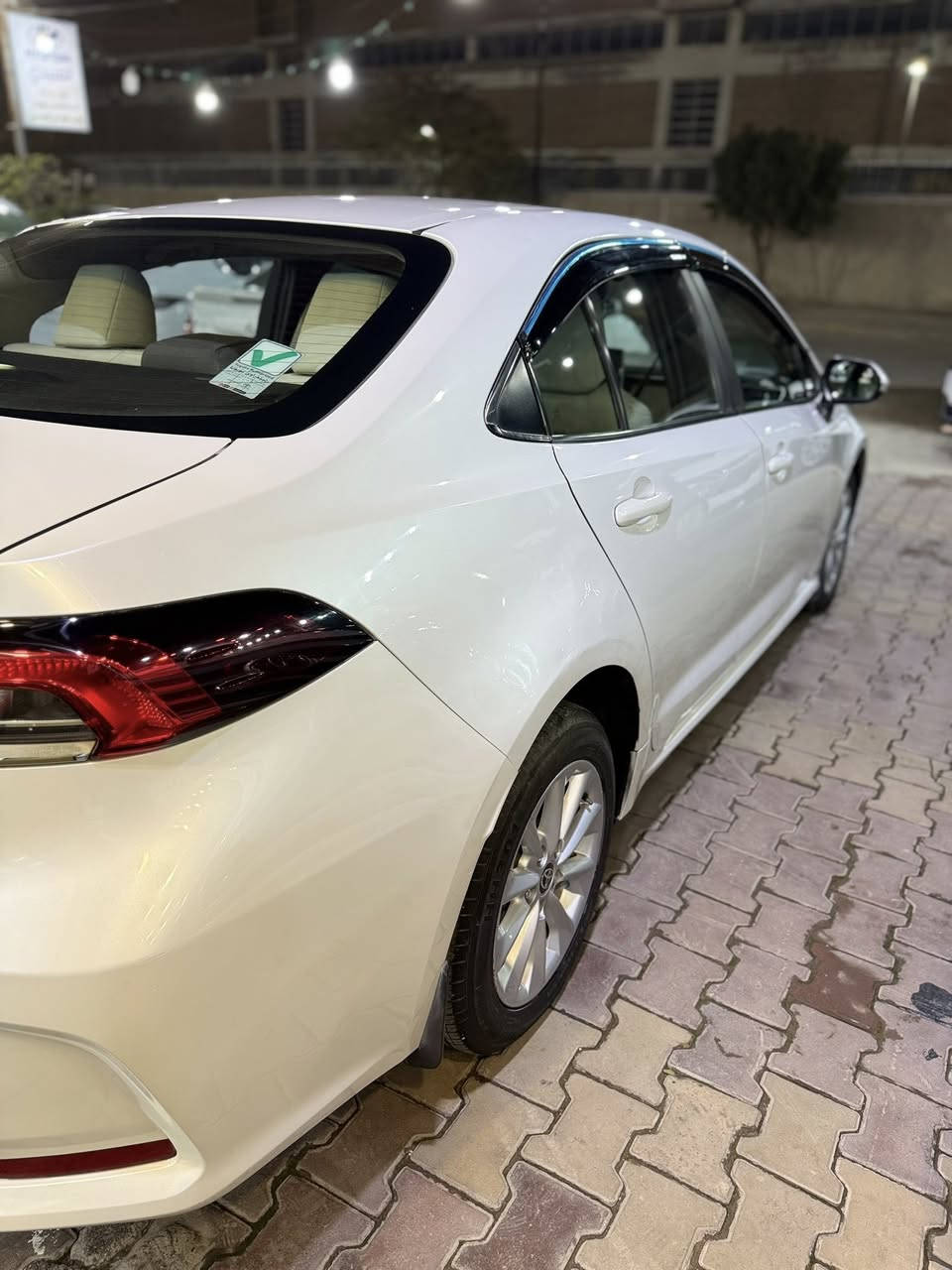 السلام عليكم كورلا ساز فتحه بصمه قطعتين تبريد بانزين موديل 2022 رقم اربيل دولي مكفوله من صبغ بيها بارد هذ موضح بصور بيها  ماشيه 188 الف محرك كير مكفولات سعر 158 بيها شي بسيط عنوان بغداد الكريعات شارع الوقف السني ***********
