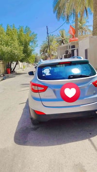 توسان موديل ١٦ خليجي للبيع بيها باب و جاملغ خلفي  عكس السايق بالجنطه ص...