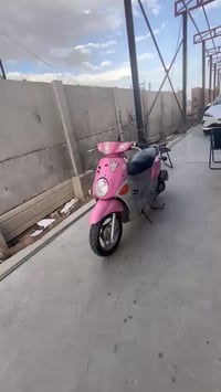 للبيع محرك  برغي  ما مفتوح منه بيها نواقص بصيطه رايدها 700وببها مجال م...