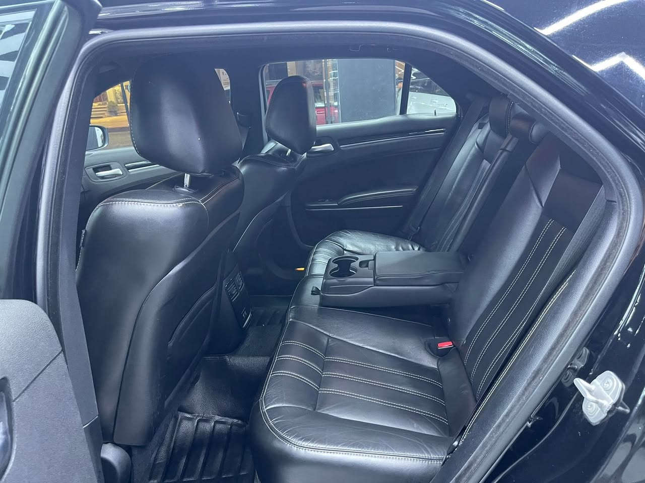 السلام عليكم اخوتي
للبيع كرايسلر اوباما (S300) فولل مواصفات وارد كندي (كلين )فقط صبغ إصبعين بجاملغ الخلفي 
2018 أصل ماشيه 100 رقم اربيل الدولي الجديد شرط التحويل  
‏V6/3600
السيارة مكفولة من كلشي 
جاهزه من كل نقص :
حداديه تخم تاير تدفئه تبريد كله جاهز
المواصفات/
كير ماوس 6 نمر

تشغيل عن بعد
كشنات تدفئه تبريد
كشنات كهرباء جلد اسود
لايت زينون عدسه
شاشه كبيره تدعم كاربلي
بصمه تشغيل وأبواب
خزن ميموري
كامرا خلفيه
ستيرن كهرباء
تبريد قطعتين
تحكم ستيرن جهتين مع مثبت سرعه
مري كهرباء
بردات 
ويل كروم 
باقي المواصفات معروفه
السياره جاهزه ومال جناي 
مكانها اربيل 
السعر250 ورقة وبي مجال 
وباقي التفاصيل  التواصل على الرقم 
*********** واتساب
