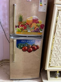 ثلاجة • نظيفة • استخدام قليل