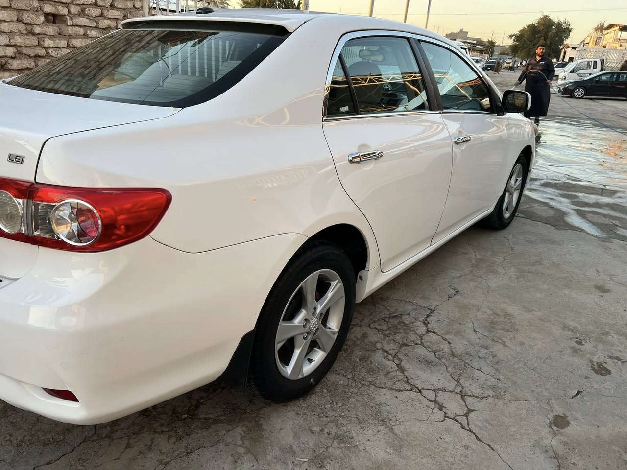 تويوتا كورلا 2012 امريكي
السعر 150 بيها مجال بسيط
محرك 1800
كير جديد 
ماشيه  150
شاشة 
 تحكم استيرن  
تخم تاير جديد 
ويل كب 
السياره بدون ضرر  
بيها سونار 
رقم دهوك
المكان سامراء 
الاتصال على الرقم ‭0774 832 6700‬
