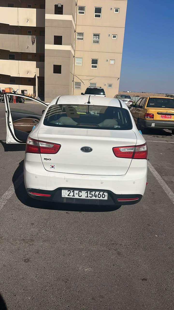 السلام عليكم
كيا ريو موديل ٢٠١٢ للبيع 

رقم سليمانيه  هزه وسنويه جديده 
السعر ٨٨ وبيها مجال 

السياره مكانها بغداد  
السونار مرفق 
الاستفسار ***********
