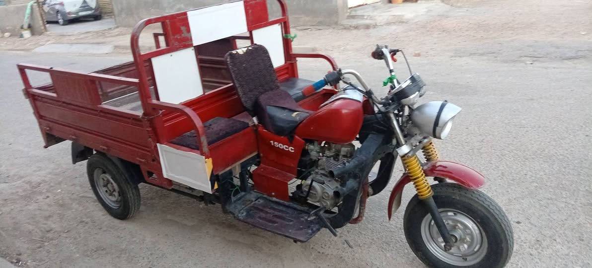 السلام عليكم شباب ستوته نظيفه شاطي نظيف تواير جدد اوراق موجوده لي يريده يتفضل خاص مكان حي الرفاق ***********

