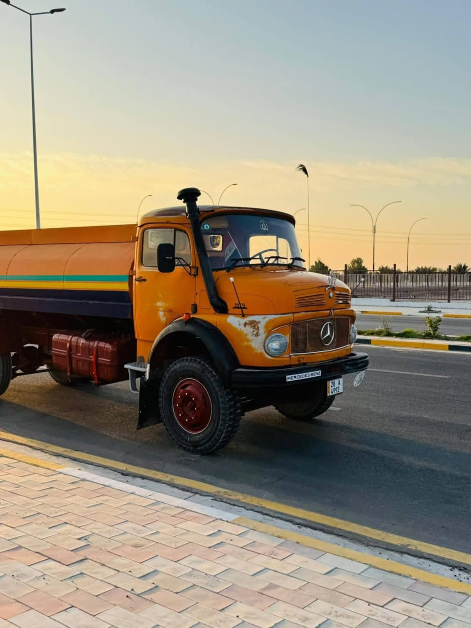 اللهم صلِّ على محمد وآل محمد ابوردين للبيع موديل82 وضع الشركه رقم نجف نكليزي بسمي تحويل ثاني يوم  قماره مكفوله من الصبغ شاصي مكفول  تنكر جديد تخم تاير الاستفتار ***********
