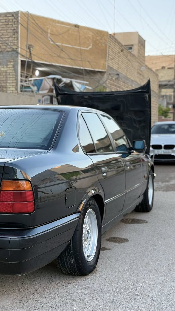 530 V8 1993
سياره على وضع الشركه كلشي مامبدل بيه فقط صبغ جماليه سياره عل بلاد فول مواصفات

 شعدك مراوس نزل

بهيج نضافه


**إذا كنت صاحب هذا الإعلان وتريد حذفه لأي سبب، رجاءا أرسل رسالة إلى الدعم الفني**