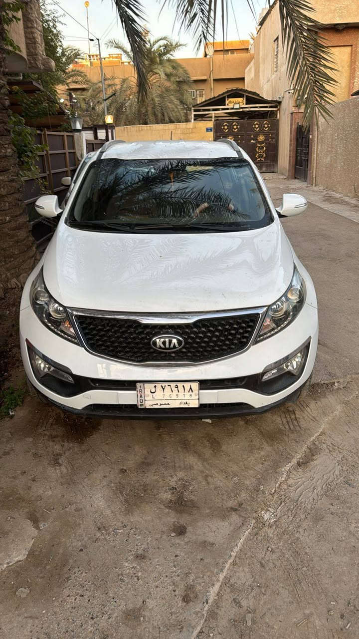 سبورتج ٢٠١٦ وارد يوغسلافي سياره جديده ماشيه ٨٥ الف بيها صبغ بقبغ الجنطه والهلال لخلفي بسمي سياره العنوان زيونه سعر ١٦٥ ورقه *********** فقط اتصال ووتساب
