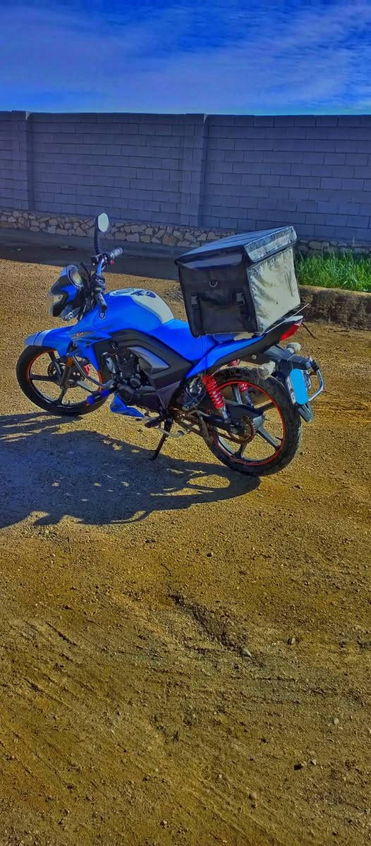 ‏السلام عليكم شباب دراجة هاوجي (KA) موديل ٢٠ دراجه مرقمه انگليزي بسمي سنويه لل ٢٠٣١ شرط التحويل دراجه كفاله عامه محرك گير كهربائيات كلها شغاله اسبانه ممدود عليه جلخ مابي تايرات كله بلادي دراجة على وضع الشركه وياه صندوگ دلفري بلاش هديه دبل سويج تحكم ريموند كنترول عن بعد السعر ١٦ ورقه وبي مجال لشراي اي استفسار راسلني خاص اني بلخدمة
هذا رقمي الخاص اتصل‪***********‬‬

 مكاني الرمادي زنگوره

‏ان شاء الله متواجد باچر بسوگ الجمعه 
‏
