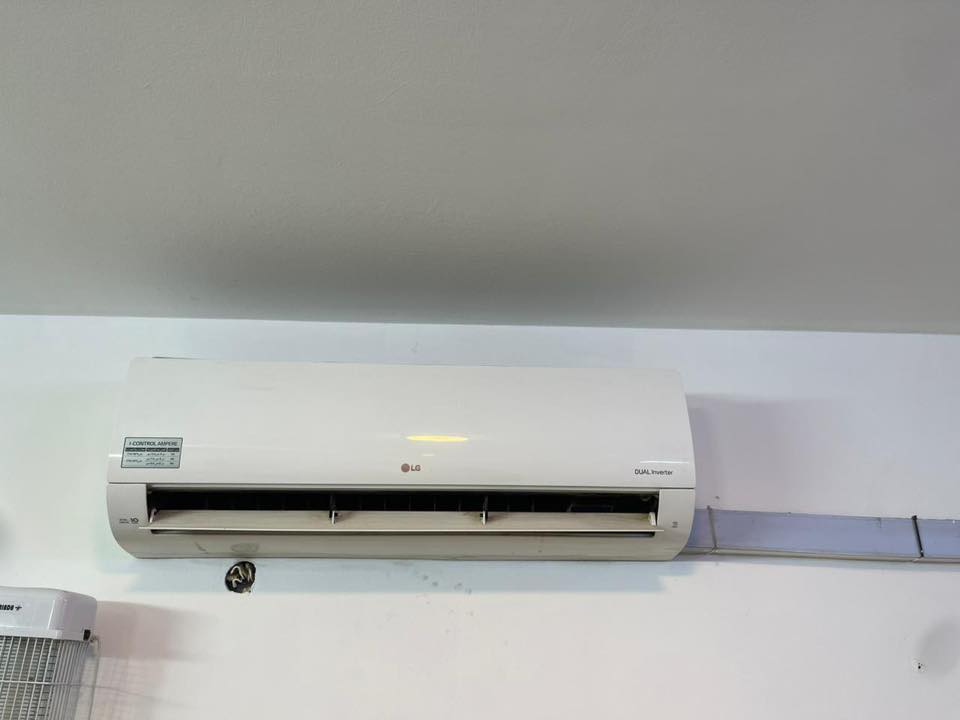 كافه الاشياء الموجوده في الصور معروضة للبيع للاستفسار الاتصال على الرقم ***********  
***********
