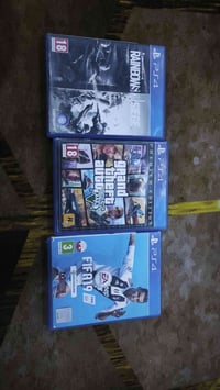 3 اقراص ps4 للبيع  السعر 25 الف وعندي توصيل لكل المحافضات  واتس آب 077...