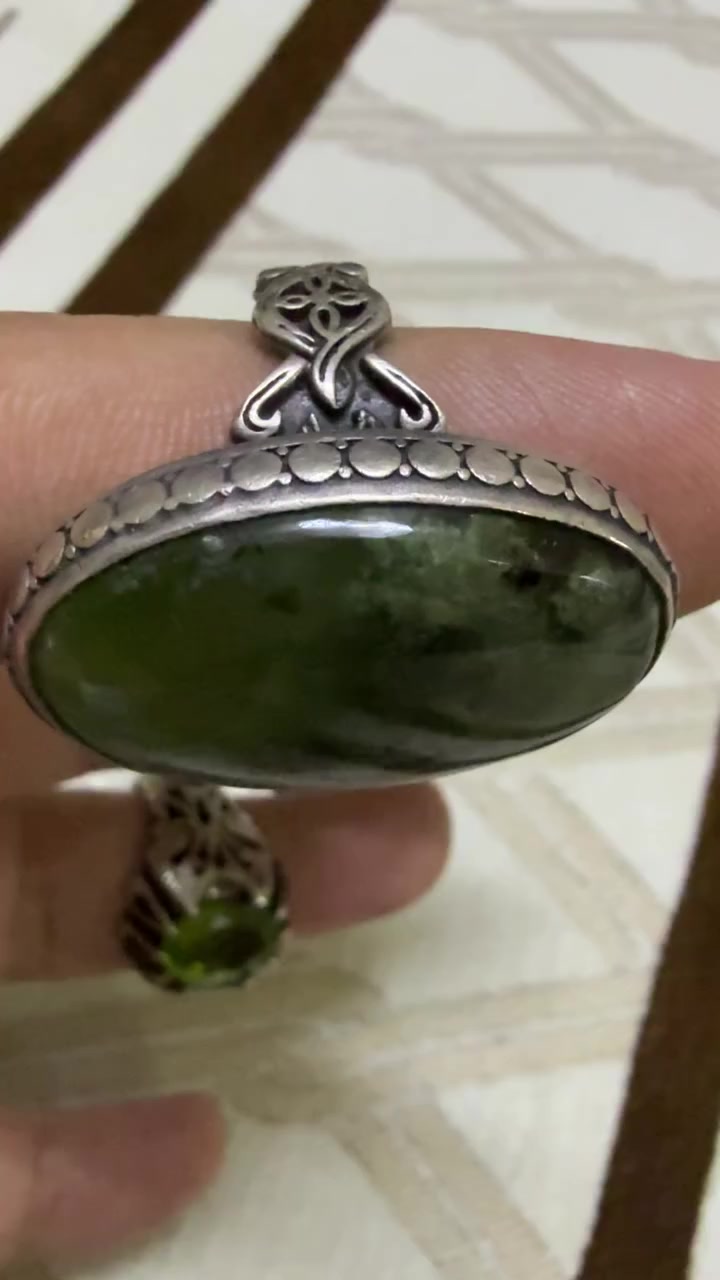 زبرجد افريقي صياغات ثقيلة عراقية مطعم ذهب وايرنية تخريم وخاتم عقيق طحلبي خشن صياغة ثقيلة *********** واتساب
