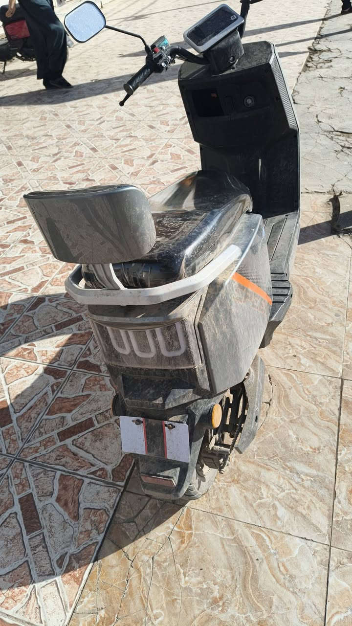 دراجة شحن جديدة جديدة مكفولة من كلشي بدون شخط واحد
٦ بطاريات شاشة بدون اي نقص 
السعر ٦٧٥
العنوان ديالى المقدادية 
***********
