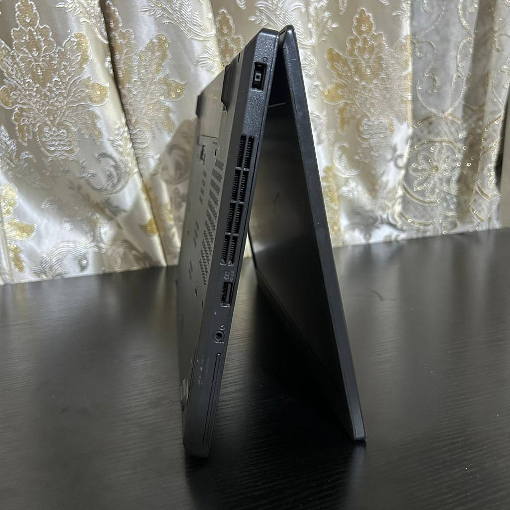 لابتوب نظيف كلش مع سيت ملحقات بـ 195 ألف 

إسم الموديل: Lenovo thinkpad L460 

كور آي ثري الجيل السادس

رام 8 كيكا

هارد 256 SSD

كارت شاشة شير Intel HD Graphics 520 بحجم 4 كيكا 

شاشة 14 انج فول دقة FHD 

#السعر 195 ألف مع #سيت_ملحقات:

1️⃣ ماوس ✅

2️⃣ماوس باد ✅

3️⃣هدفون ✅

4️⃣ حقيبة ✅

5️⃣ شاحن ✅

#ملاحظة: ضمان إسبوع إستبدال فوري + يوصلك مغلف داخل كارتونه مثل الجديد 🎁

بغداد شارع فلسطين (توصيل #مجاني بكل العراق)

*********** (موجود واتساب)
