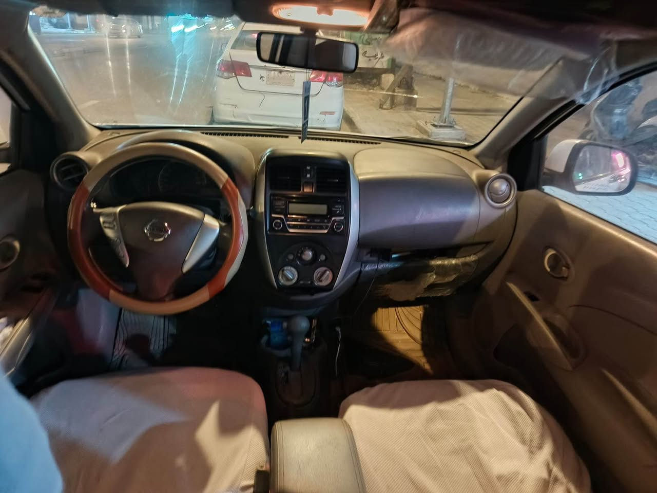 نيسان سني 2017  اربيل سنويه منتهيه 
ماشيه ١٣٠ 
سعر 85
*********** البصرة, العراق
