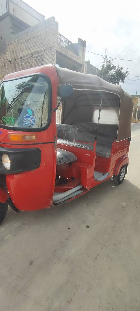 سلام عليكم تكتك 2018 رقم سنويه تحويل مباشر التكتك جاهزه خير من الله  لا تنقيص ولا تبخير نضيفه احله من الصوره السعر 4او 700العنوان بغداد مدينة الصدر نهايت شارع الداخل بل شيشان الستفسار ***********
