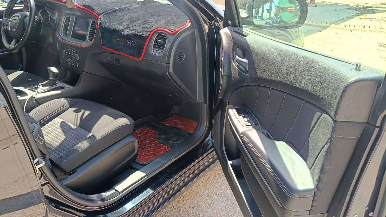 جارجر 23 اصل تبديل قطعة وحده فقط جاملق بدون دواخل والباقي واضح بالصور
***********
