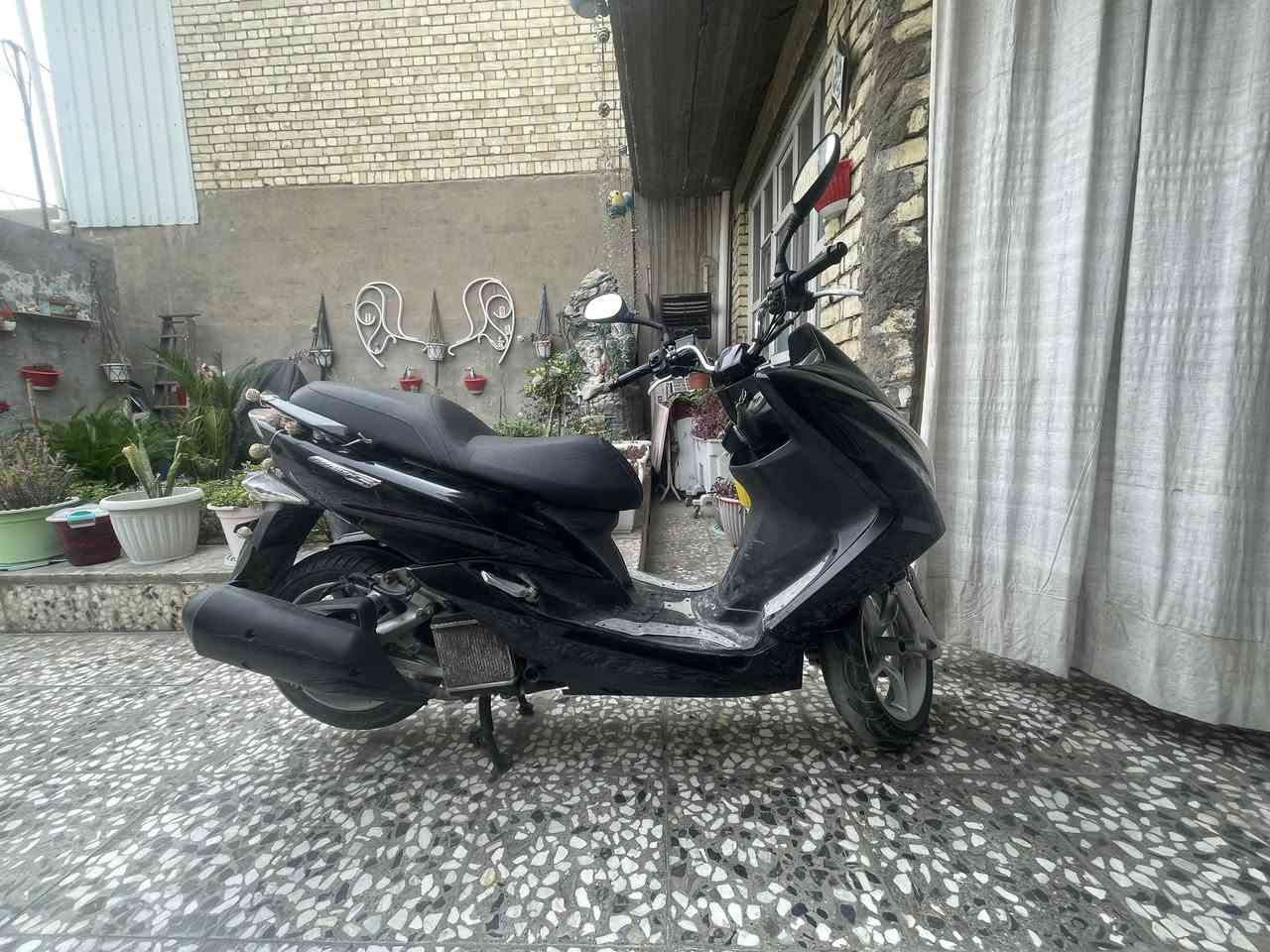 ماجسته s  
كڤراتها بلادي ونضيفه نقص بس التريشه 
للبيع سعرها 750 وبيها مجال للطيبين
للاستفسار ***********
