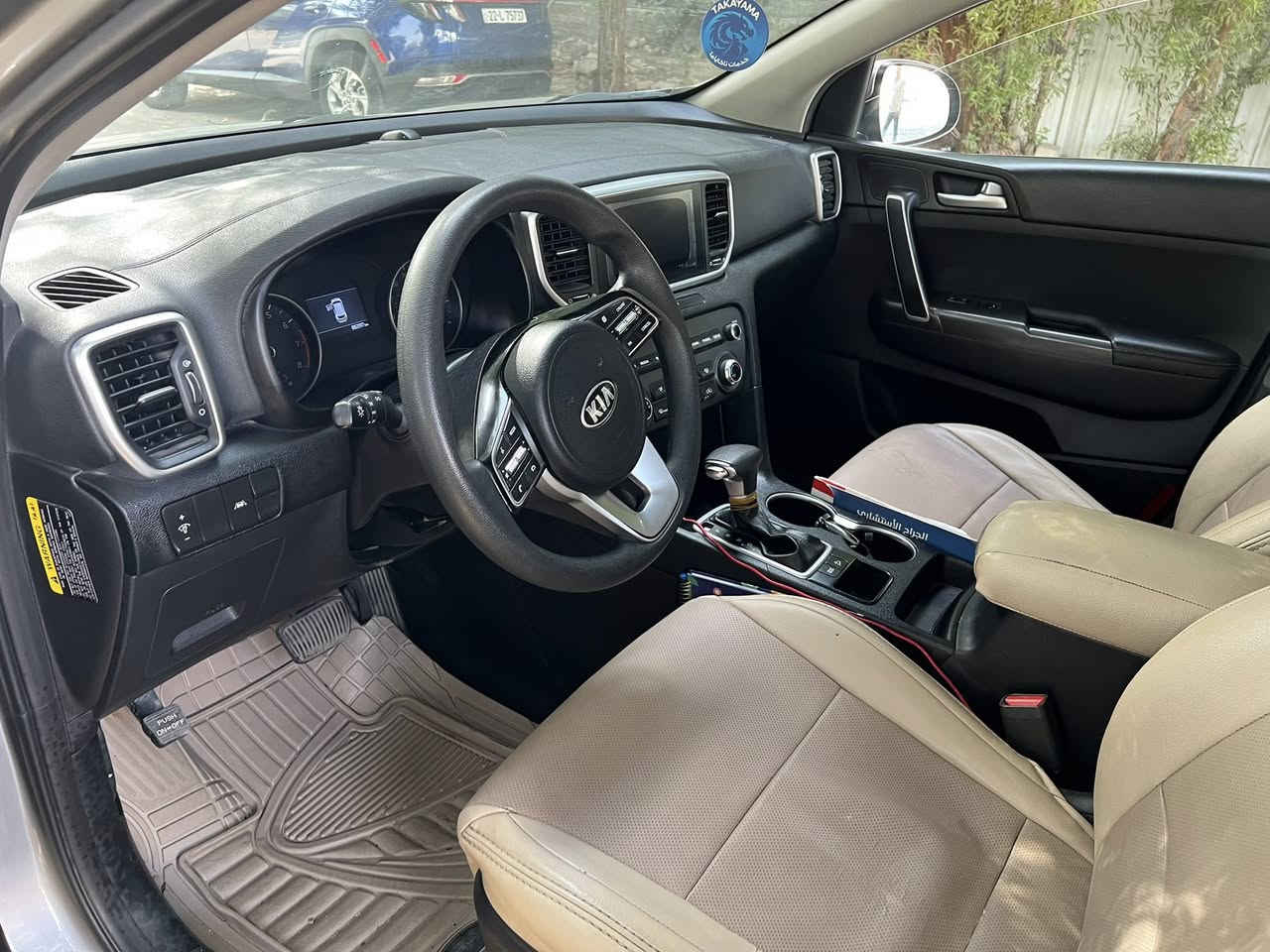 سبورتج موديل ٢٠٢٠ وارد امريكي
بدون صبغ وبدون ايرباك حادثها دعاميه اماميه فقط مبدله اصليه نفس اللون 
وبارد بحافه البنيد
ماشيه ٨٠ الف كيلومتر
رقم بغداد ب اسمي
موصغات نص فول
شاشه كاربلي
كامرة خلفيه 
تحذير خروج عن المسار
راردات 
وباقي الموصفات معروفه 
السياره اخت الجديدة تخبل 
مكاني بغداد الوزيرية 
رقمي للاستفسار ***********
