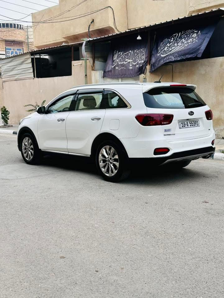 السلام عليكم سياره نوع
كيه سورنتو. موديل 2020

خليجي فول مواصفات 

مكفوله كفاله عااامه بلاديه 

حته داعماميه مكفوله 

ماشيه 50 كامرات تحكمات

سته سلندر 6 فور ويل كب. 

حساسات خلفيه لدا امامي. خلفي. 

دبل شباج تبريد ثلاث قطعه كشن جلد 

مري. شفط فول مواصفات مكينه بلادي. كفاله كير مكينه حداديه تخم تاير كله جديد بسمي تحويل مباشر رقمه بابل موقع السياره كربلاء. 

السعر. 258

‭٠٧٧٣ ٧١١ ٤٨٤٠‬
