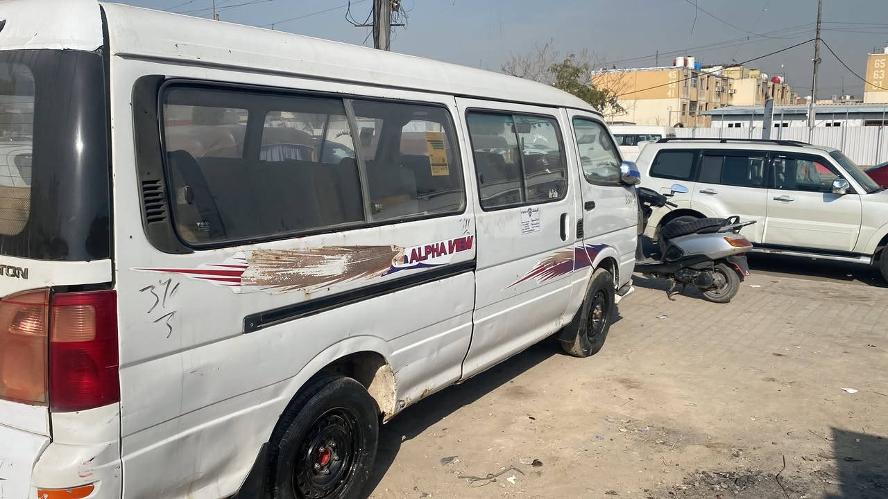 السلام عليكم من رخصه الادمن المحترم كيا فتون موديل ١٠مكينه البارحه مجفته كله جديد كير اكسل خير من الله صدر امامي خلفي تخم تاير موزا بلكات ضفيره منظومه بانزين كله جديد رقم كربلاء تحويل عليه هيئه وغرامات على المشتري اخوان الاتصال على صاحبه مكلف بالنشر رقم صاحبه ***********
