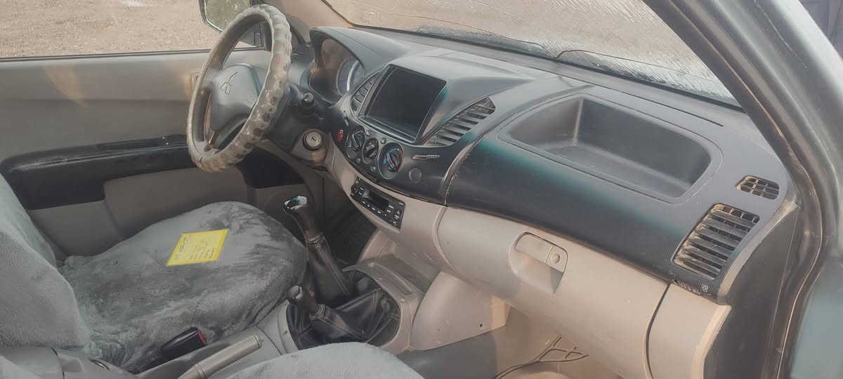 ام سیارەبۆفڕۆشت گێڕومکینەبەشرتە مۆدیل   2009 سعر60  ورقەژم***********
