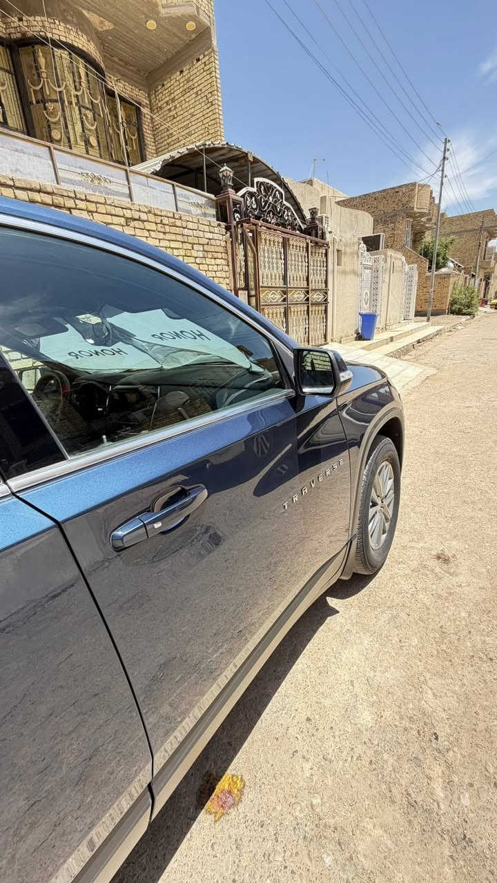 سلام عليكم
شوفرليت ترافلس 23 
نوع LT
خمس بصمات 
كراسي اماميه كهرباء
كاميرا خلفيه 360
سبعه راكب كشنات مخمل 
محرك 6 سلندر 3600 
اشارات بالمرايه
حساسات بالمرايات 
ماشيه 37 الف
تدفئه تبريد كشنات وستيرن
وبيها بعد مواصفات هواي
بأسمي رقم بغداد تحويل ثاني يوم وصور حادثها بسيط سياره ما شاء الله 
ما تحتاج شي 
السعر255 وبيها مجال قليل الي يحب يتصل او يراسل وتساب على رقمي ***********
 ويدلل

