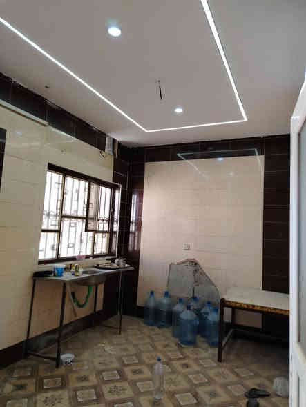 دار للايجار طابق الثاني
مساحه 150متر
يحتوي على غرفتين نوم مع هول واستقبال ومطبخ وصحيات وبيتونه
عنوان كركوك أسرى والمفقودين قرب معهد الفنون الجميله
سعر 225الف ماء وكهرباء على صاحب الدار

***********📞علي 
*********** 📞ابو مصطفى يايجلي
