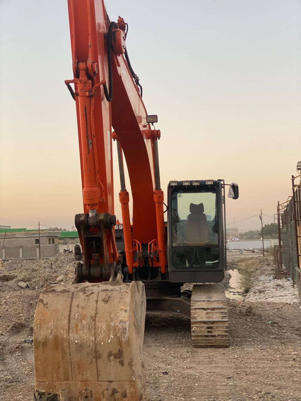 حفاره z3
للبيع موديل 2014
رقم بصره
مكفوله من صبغ وتبديل
سعر 4 ونص وبيهه مجال
لاستفسار اتصل بلرقم
***********
مكان حله
مكلف بلنشر
