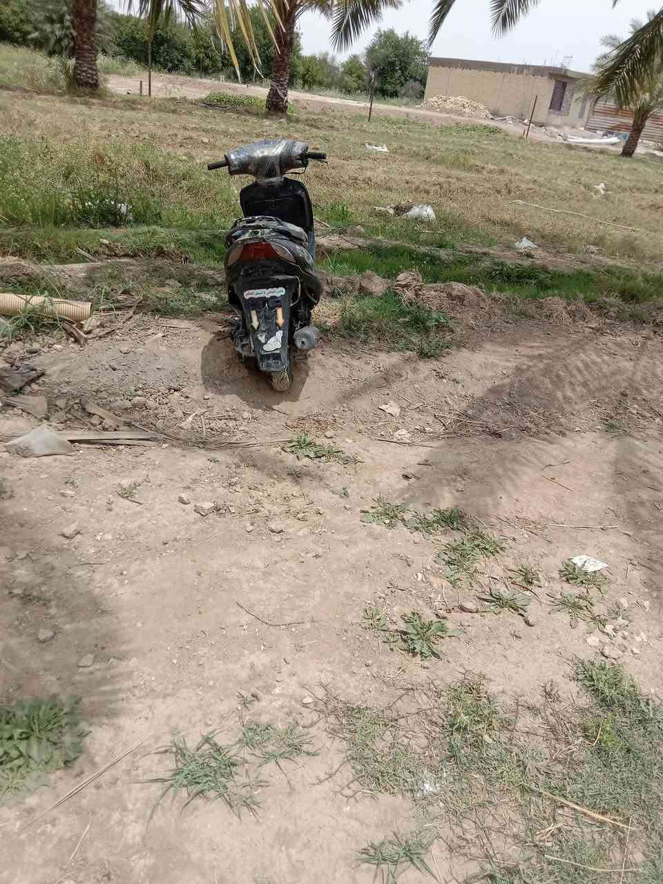 ماكس 140 محرك كلجات بريك كفرات خير من الله كهرباياته بس عوزهه باتري وشويه ترتيبات سعره225 وبيه مجال للشراي مكاني بغداد المدائن 
***********
