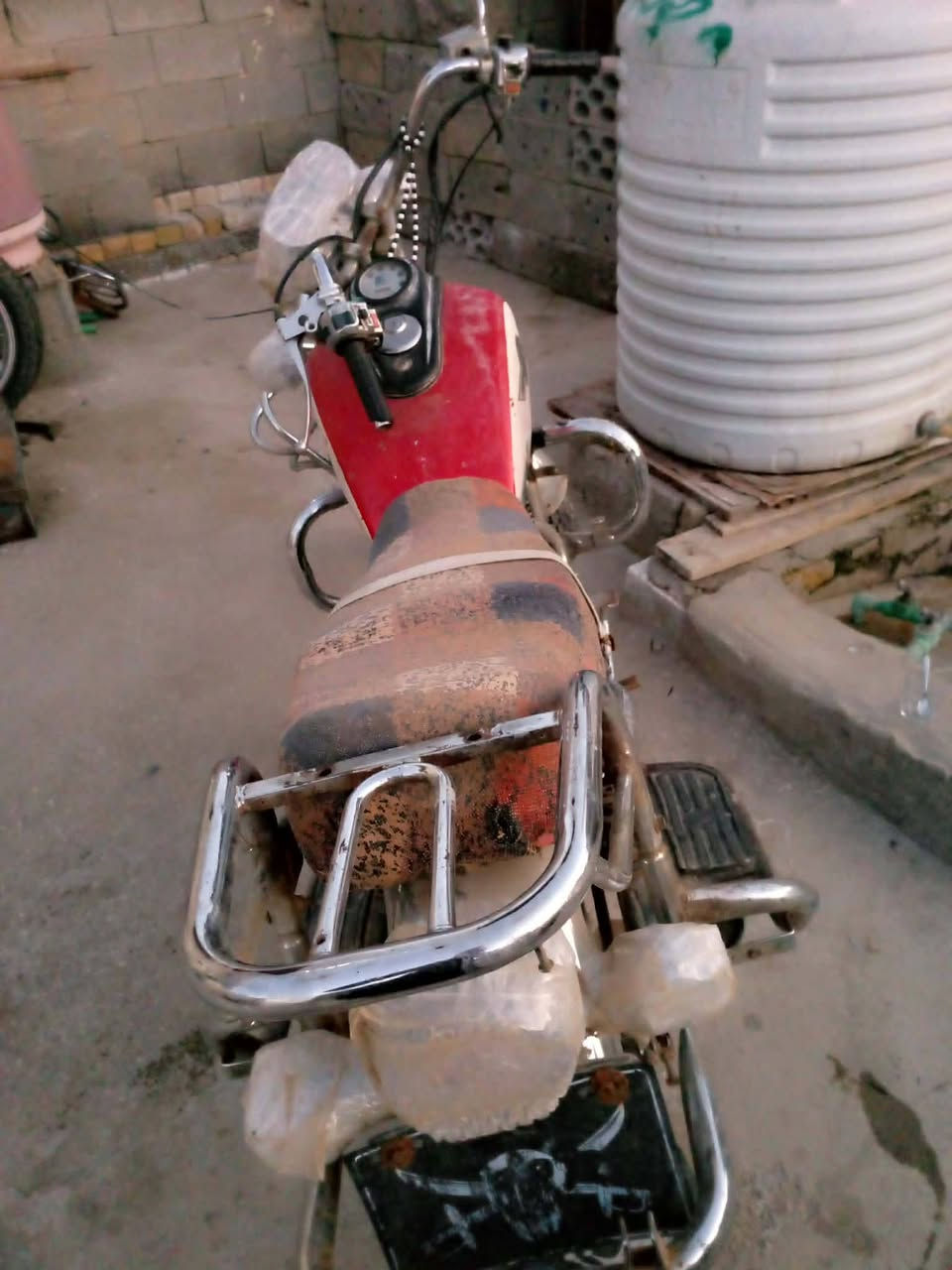 سلام عليكم دراجة للبيع تايموته موتيل 11 وراق صولي دراجة 3(2نمره عطلانه سعر 250 وشراي يصل *********** مكان ناصريه رفاعي
