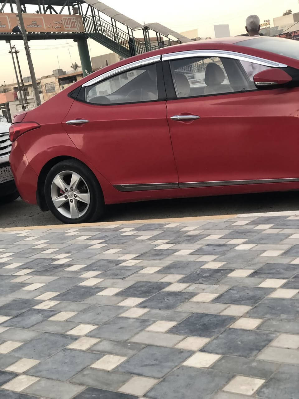 سلام عليكم عندي افانتي مضلع خليجي محرك 1600 مكينه مكفوله كير مكفول تبريد ثلج ❄️ بدون ضربه مكاني ديالئ الخالص ***********
